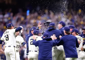 Brewers se lleva el último boleto a las Series de Campeonato de MLB