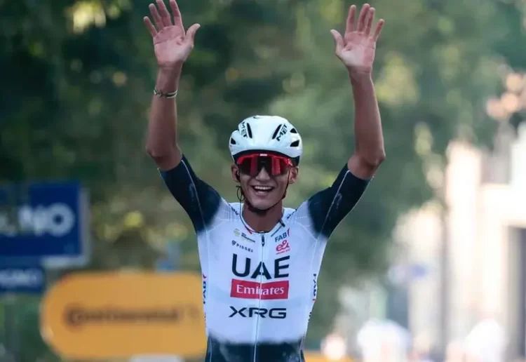 El ciclista mexicano Isaac del Toro es tercero del mundo