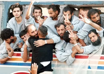 Palestinos vuelven a su hogar en Gaza; liberan mil 968 detenidos por Israel