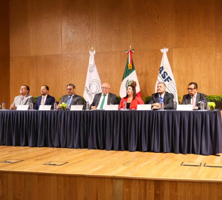 Fortalece la UAT manejo eficiente y transparente de los recursos