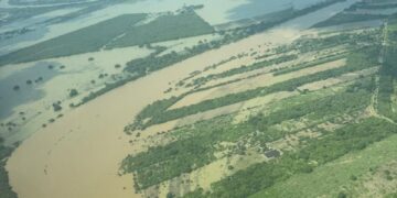 Supervisa gobernador de Tamaulipas creciente del río Pánuco, para atender posible afectación