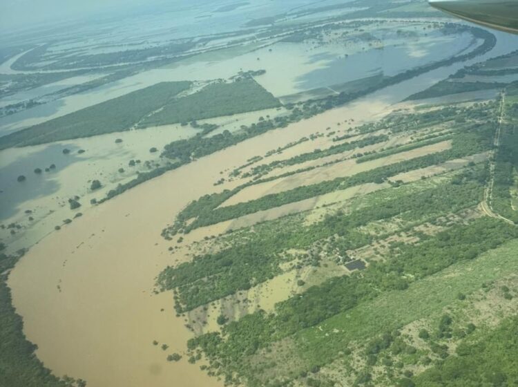 Supervisa gobernador de Tamaulipas creciente del río Pánuco, para atender posible afectación