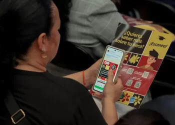 Amplían al 5 de octubre plazo para el registro a la Beca Rita Cetina en secundarias