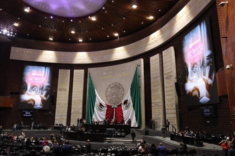 La Cámara Federal de Diputados celebró el 72 aniversario del voto de la mujer en México
