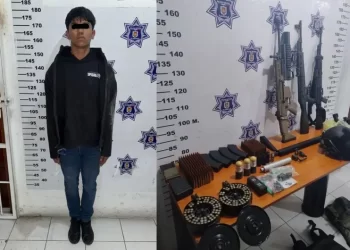 Cae ‘El Chamoy’, de 18 años que transportaba armas, lanzagranadas y explosivos