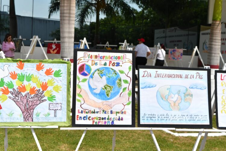 Expresan reos su visión de paz con lápiz y acuarela en Semana de la Paz Penitenciaria
