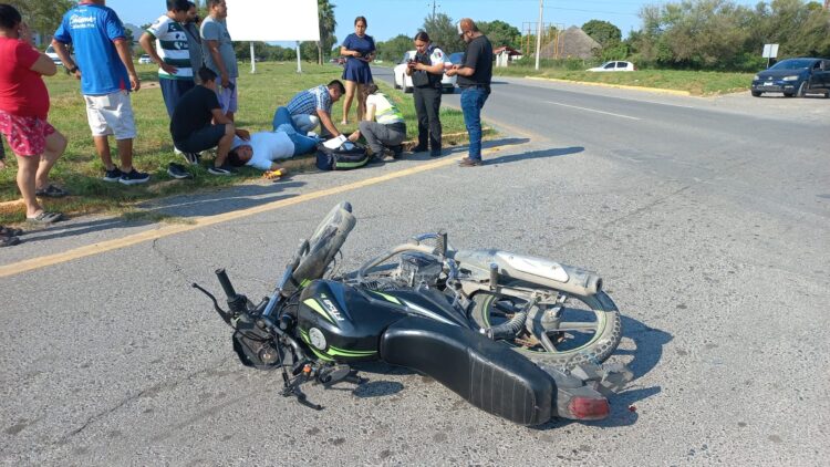 Mujer arrolla a motociclista en el Libramiento Naciones Unidas de Victoria