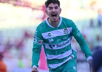 Santos derrota 3-1 a Querétaro y aspira aún al Play-in