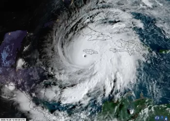 Huracán Melissa, la ‘tormenta del siglo’, toca tierra en Jamaica