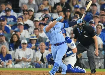 Toronto empareja la Serie Mundial al imponerse 6-2 a Dodgers en el Juego 4