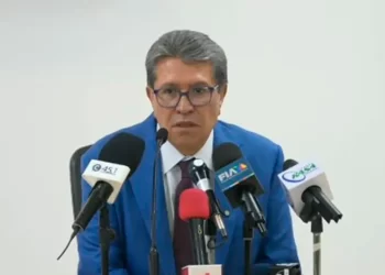 Ricardo Monreal advierte riesgos de retroactividad en Ley de Amparo avalada por Senado