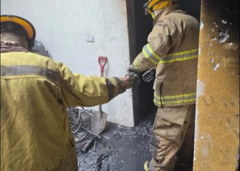 Se incendia vivienda en Fraccionamiento Sierra Madre