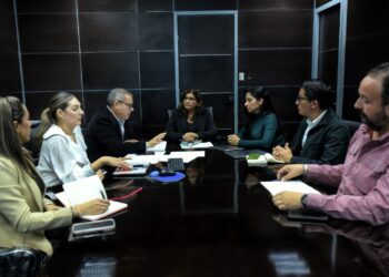 Operarán en Victoria dos rutas de transporte híbrido; CONALEP capacitará 18 choferes