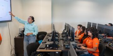 Impulsa la UAT formación bilingüe en la Preparatoria No. 3 de Victoria