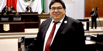 Plantea diputado y galeno penalizar a padres o tutores por cirugías estéticas a menores