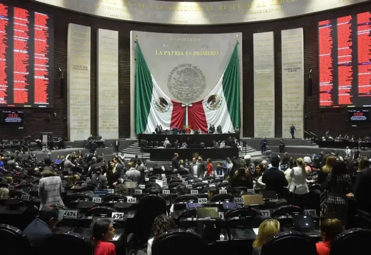 Avanza en Comisiones de Diputados iniciativa de reforma aduanera; pasará al pleno del Congreso