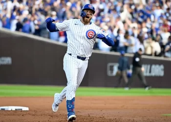 Cachorros de Chicago evitan barrida y triunfan sobre Cerveceros de Milwaukee