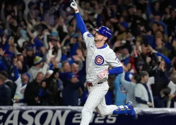 Chicago gana y obliga al Juego 5 ante Milwaukee