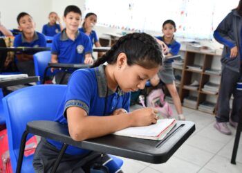 Chihuahua prohíbe el lenguaje inclusivo en escuelas y desata debate