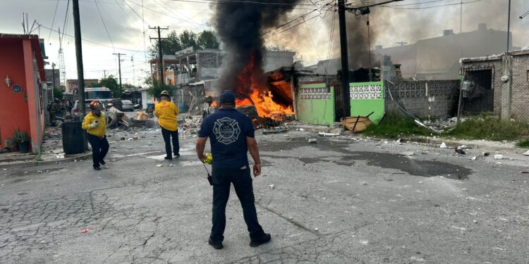 Explota casa por acumulación de gas en Infonavit-Nuevo Laredo