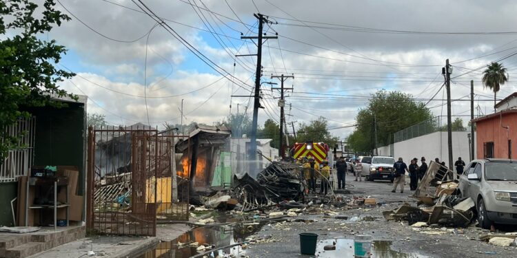 Explota casa por acumulación de gas en Infonavit-Nuevo Laredo