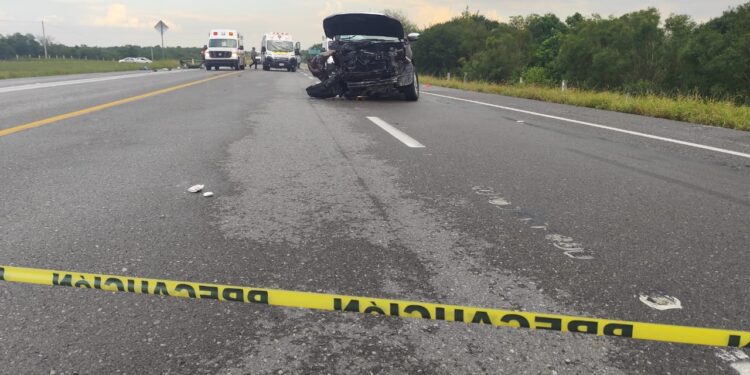 Mueren cinco personas en accidente carretero