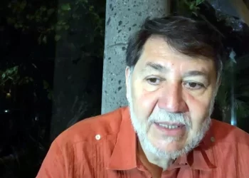 Noroña solicitará licencia al Senado