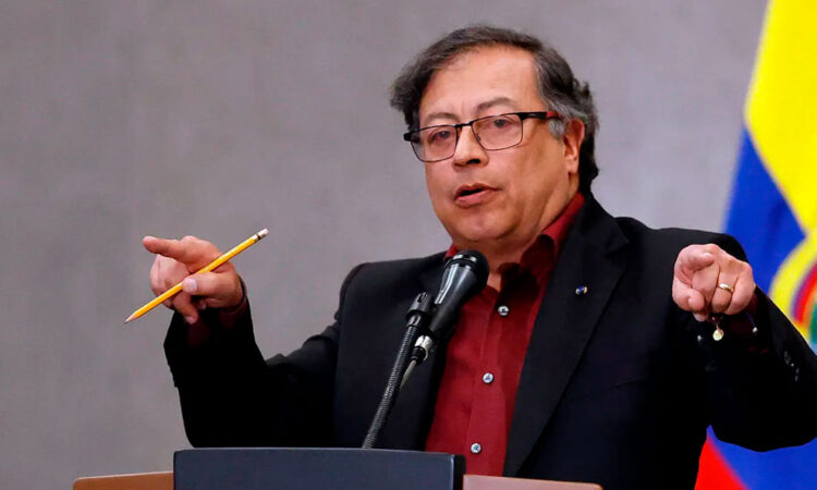 Petro acusa a EE. UU. de ataque ilegal en aguas caribeñas