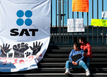 Extienden paro en el SAT por inconformidad laboral