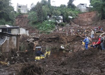 Desastre en Puebla: 15 víctimas y escasez de gasolina