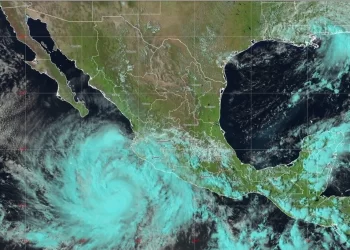 SMN alerta por lluvias intensas y fuertes vientos por huracán Priscilla