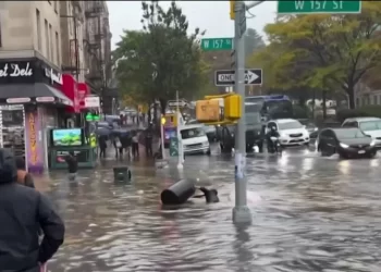 Tormenta histórica deja dos muertos en sótanos inundados de Nueva York