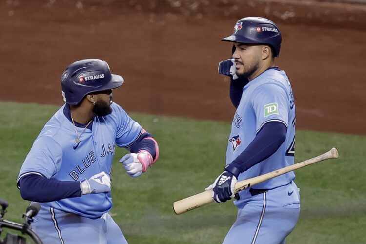 Toronto Blue Jays despiertan y golean a Seattle en playoffs