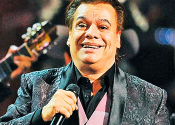 Hombre idéntico a Juan Gabriel causa furor en redes