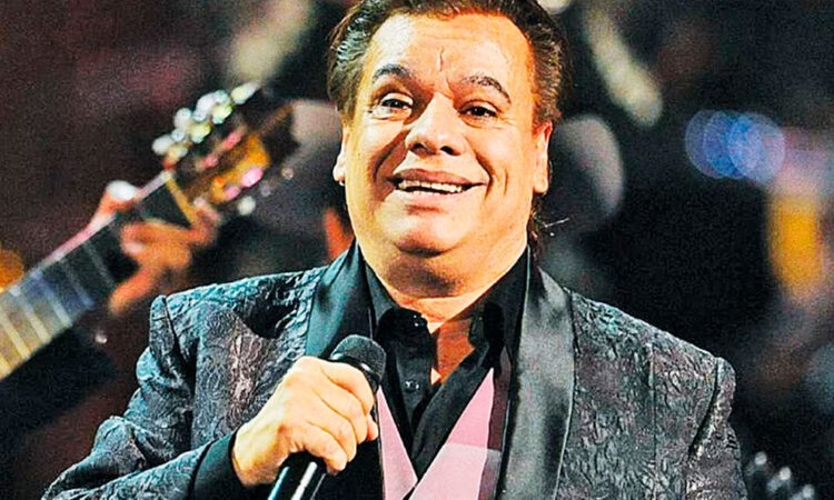 Hombre idéntico a Juan Gabriel causa furor en redes