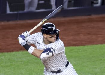 Yankees clasifican con blanqueada histórica sobre los Red Sox