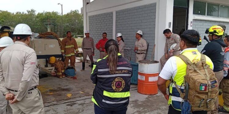 Realizan simulacro Pemex y PC