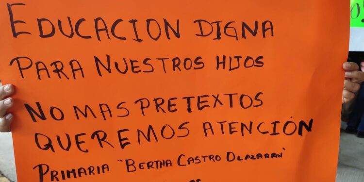 Cierran otra escuela por falta de maestros