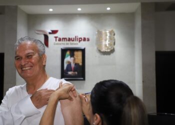 Exhorta Secretaría de Salud a vacunarse contra COVID e Influenza a tamaulipecos