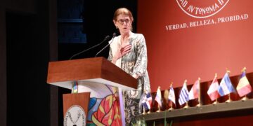 La Dra. Annie Pardo de la UNAM dicta conferencia magistral en Campus Tampico de la UAT