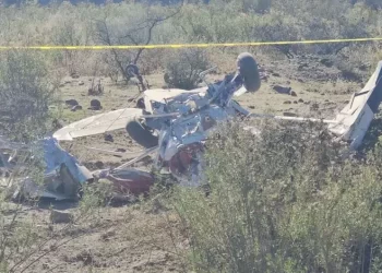 Dos muertos al caer avioneta en Santa Isabel, Chihuahua