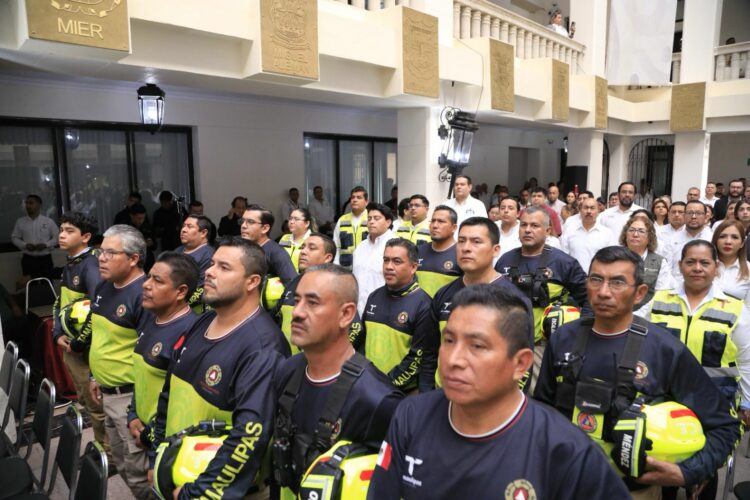 Reconoce gobernador al equipo de Protección Civil y a Servicios Aéreos de Tamaulipas