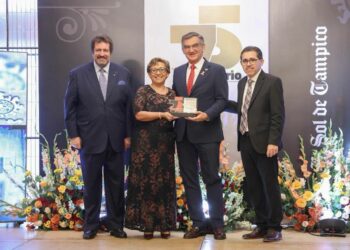 Ratifica gobernador de Tamaulipas su compromiso con la libertad de expresión