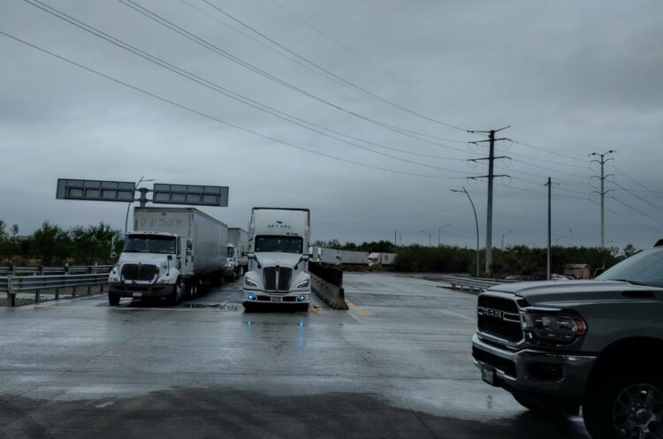 Agricultores de Tamaulipas levantan bloqueos carreteros del miércoles; pero continuarán