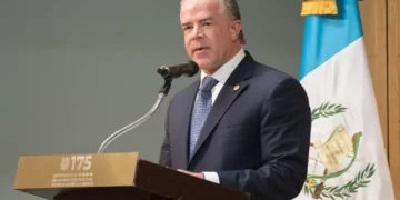 Giran orden de aprehensión contra Raúl Rocha, copropietario de Miss Universo