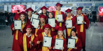 Celebra Universidad Tecnológica de Matamoros graduación con entrega de títulos profesionales