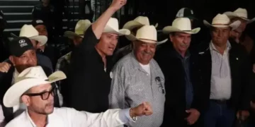 Campesinos y transportistas levantan bloqueos tras llegar a un acuerdo con SADER y SEGOB