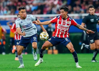 Chivas y Cruz Azul empatan 0-0 en el partido de ida en cuartos de final