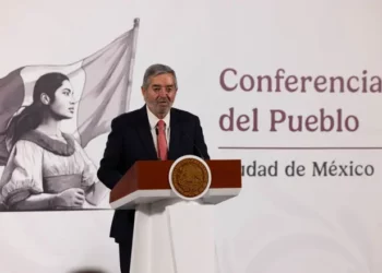 Juan Ramón de la Fuente pide licencia temporal como titular de SRE