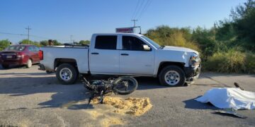 Muere motociclista al ser impactado por una patrulla de la fiscalía general de Tamaulipas